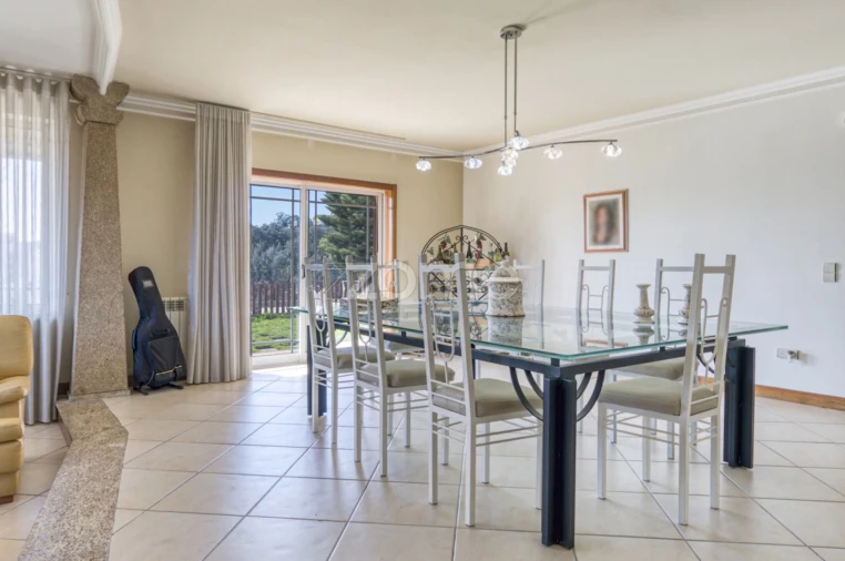 Moradia T4 para Venda em Água Longa Foto 7