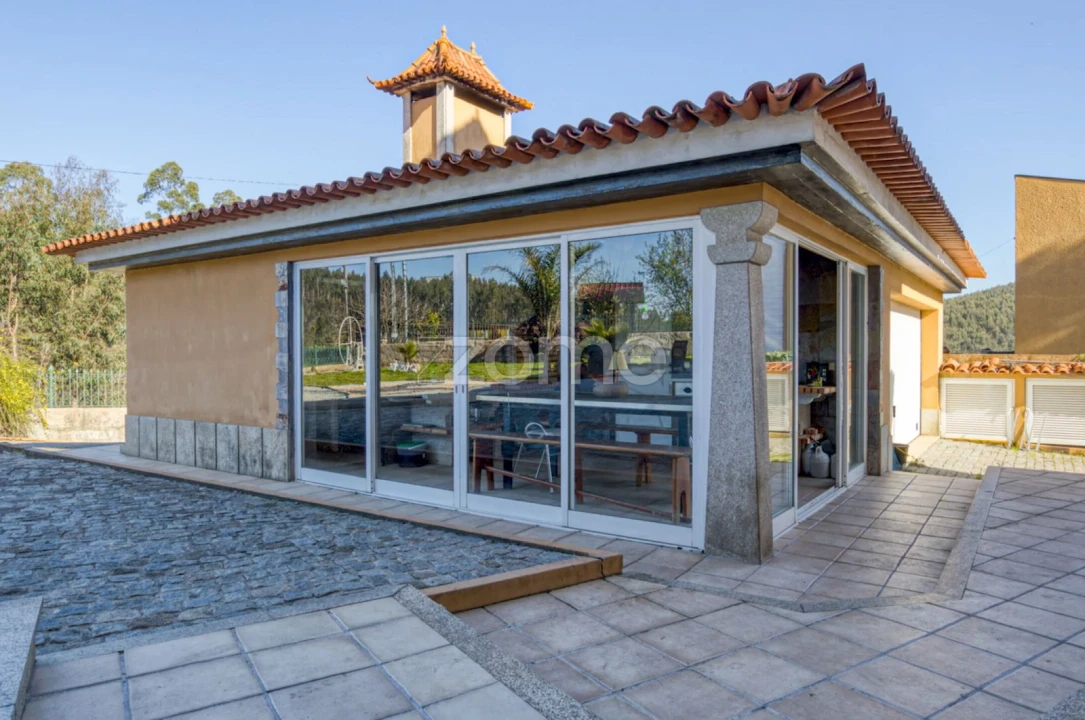 Moradia T4 para Venda em Água Longa Foto 16