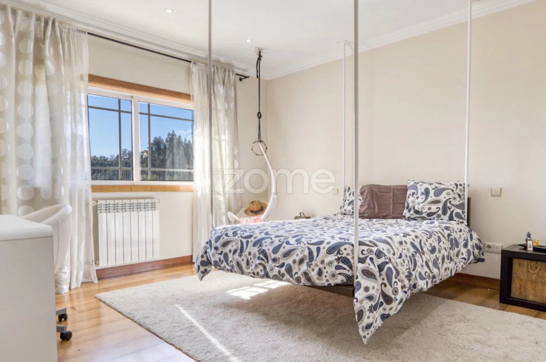 Moradia T4 para Venda em Água Longa Foto 9