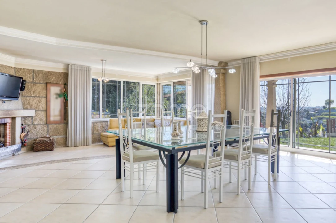 Moradia T4 para Venda em Água Longa Foto 8