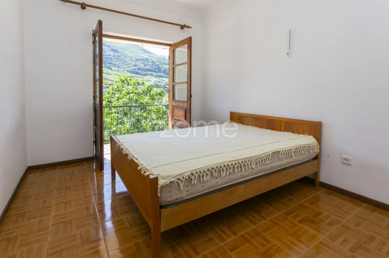 Moradia T3 para Venda em Galafura e Covelinhas Foto 16