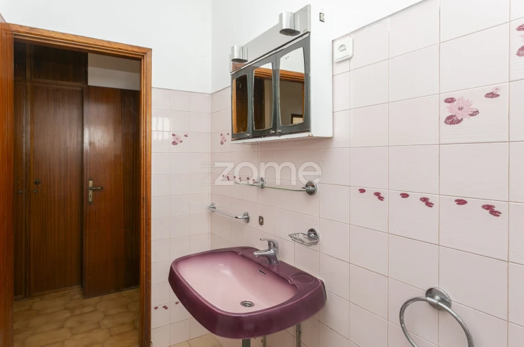 Moradia T3 para Venda em Galafura e Covelinhas Foto 21