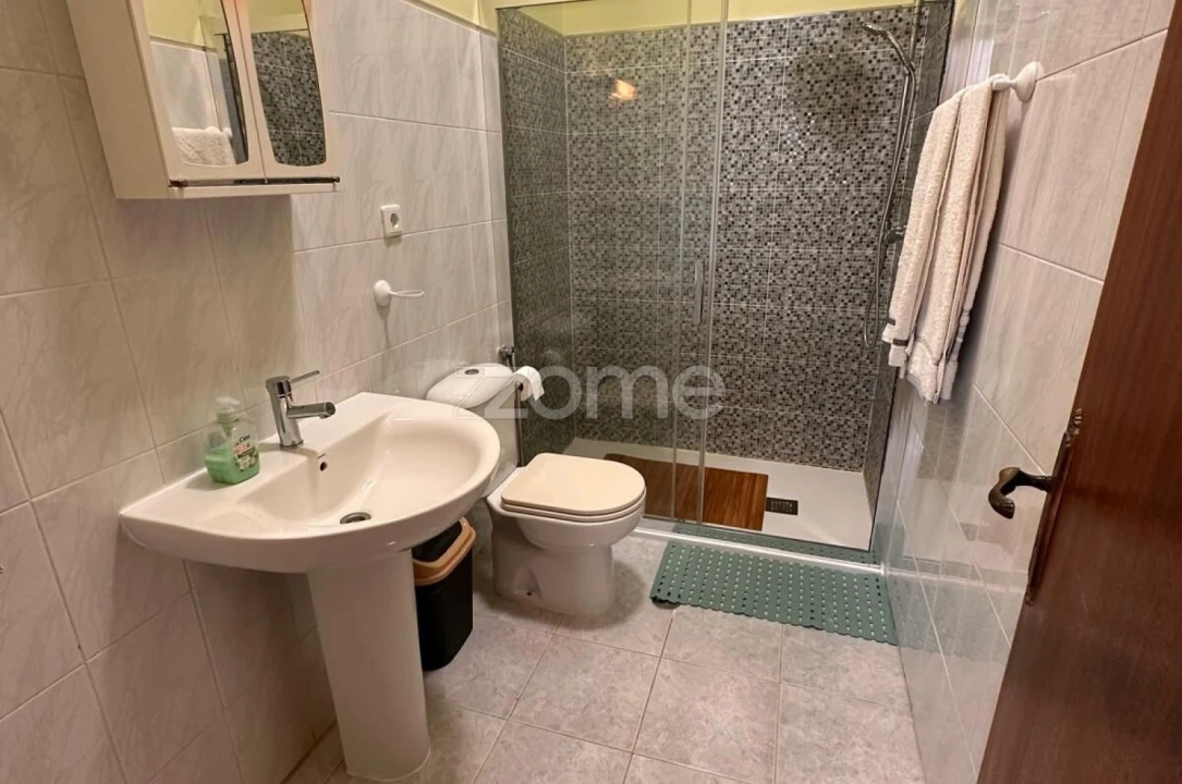 Moradia T3 para Venda em Galafura e Covelinhas Foto 40