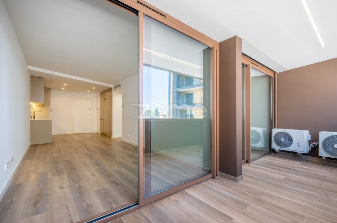 Apartamento T1 para Venda em Santa Marinha e São Pedro da Afurada Foto 1
