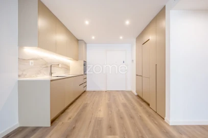 Apartamento T1 para Venda em Santa Marinha e São Pedro da Afurada