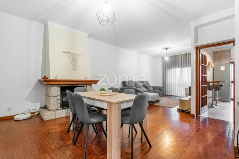 Apartamento T3 para Venda em Moreira Foto 2