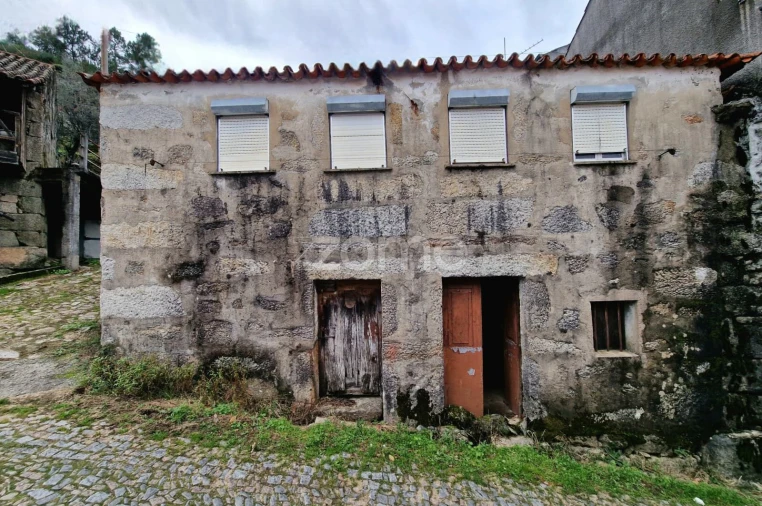 Moradia T4 para Venda em Cabril Foto 7