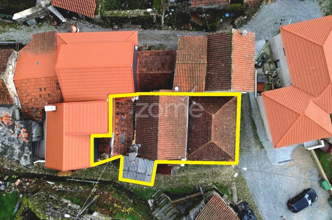 Moradia T4 para Venda em Cabril Foto 2