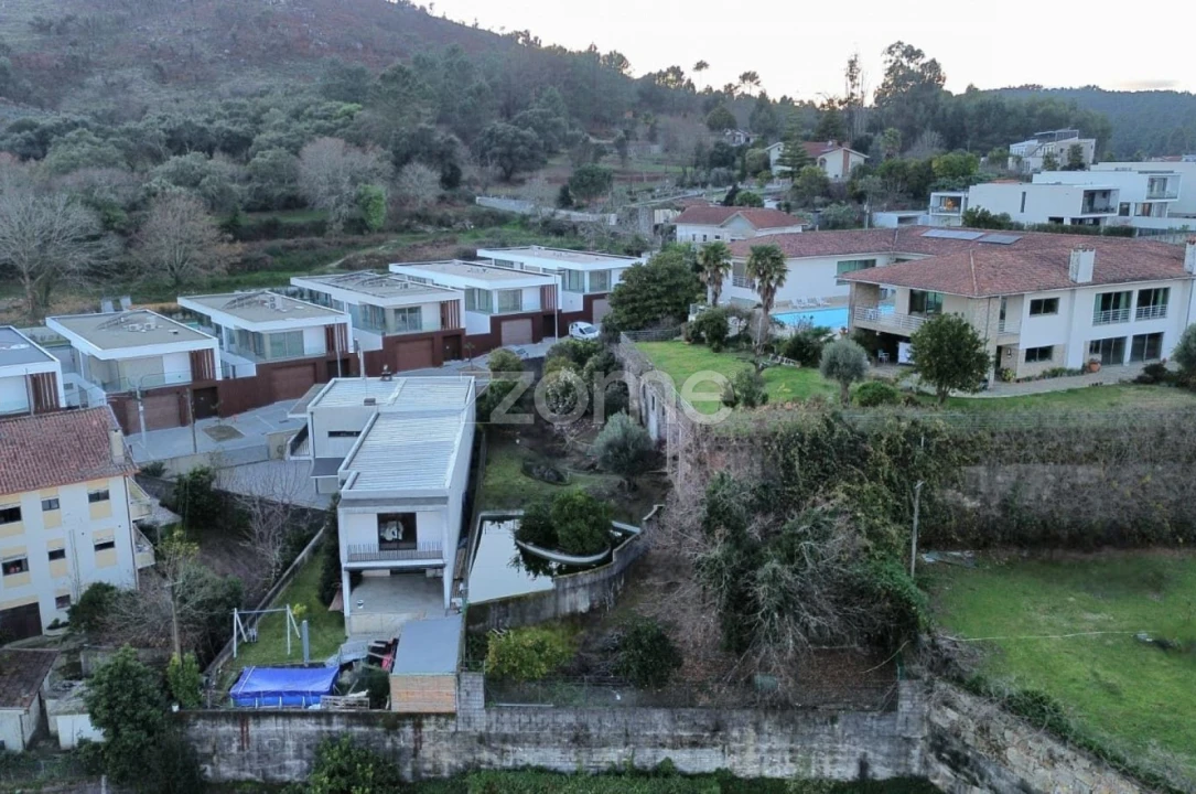Terreno para Venda em Ferreiros e Gondizalves Foto 6