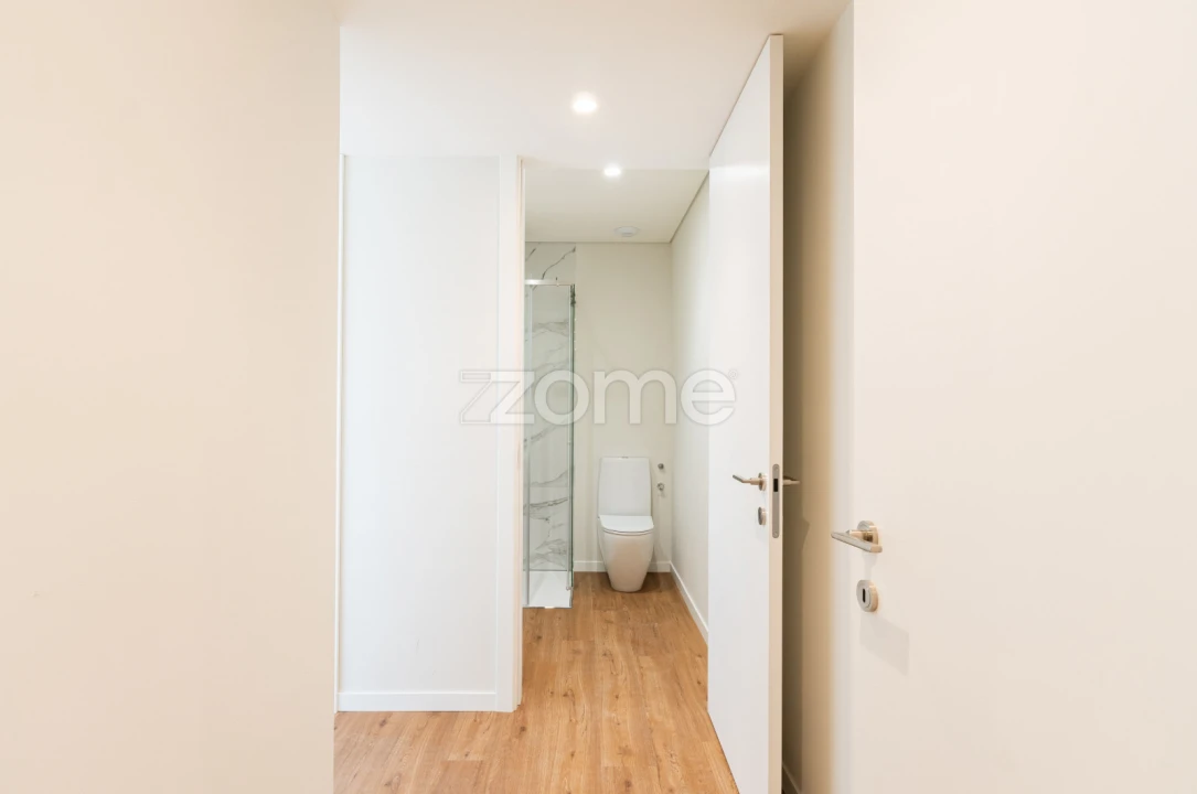 Apartamento T3 para Venda em Oliveira do Douro Foto 8