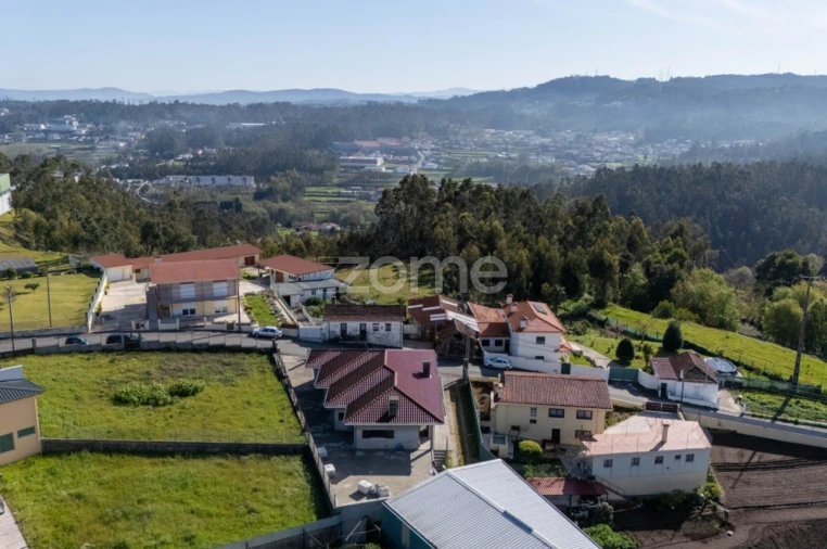 Moradia T3 para Venda em Caldas de São Jorge e Pigeiros Foto 32
