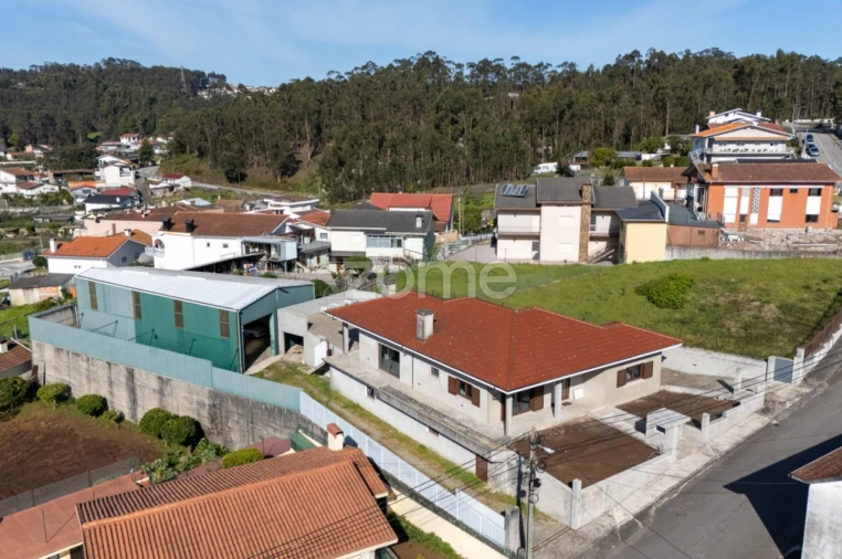 Moradia T3 para Venda em Caldas de São Jorge e Pigeiros Foto 33