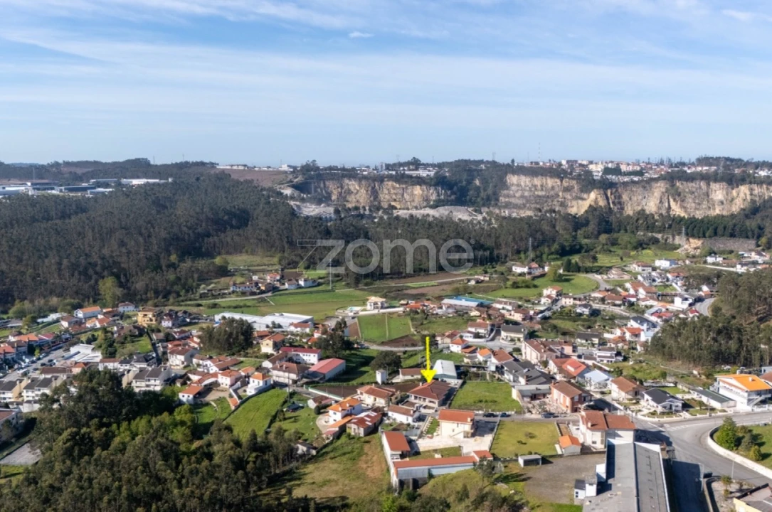 Moradia T3 para Venda em Caldas de São Jorge e Pigeiros Foto 40