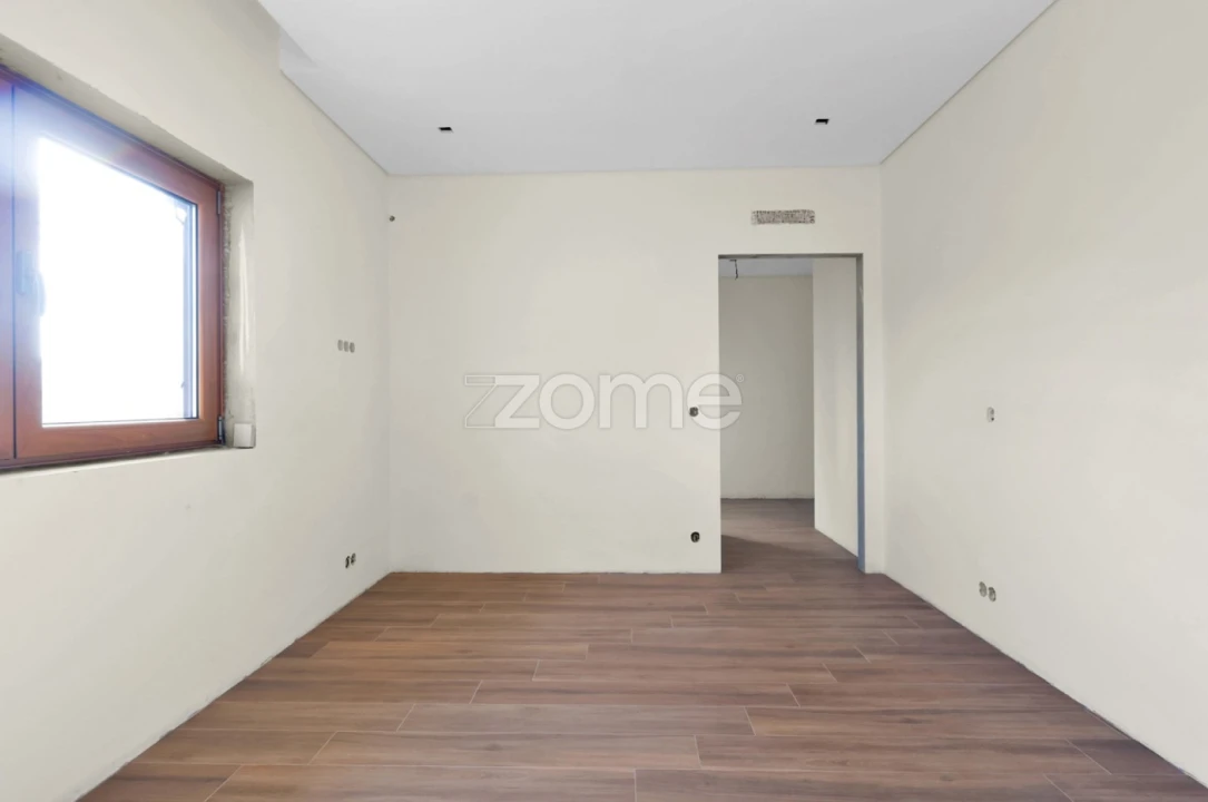 Moradia T3 para Venda em Caldas de São Jorge e Pigeiros Foto 7