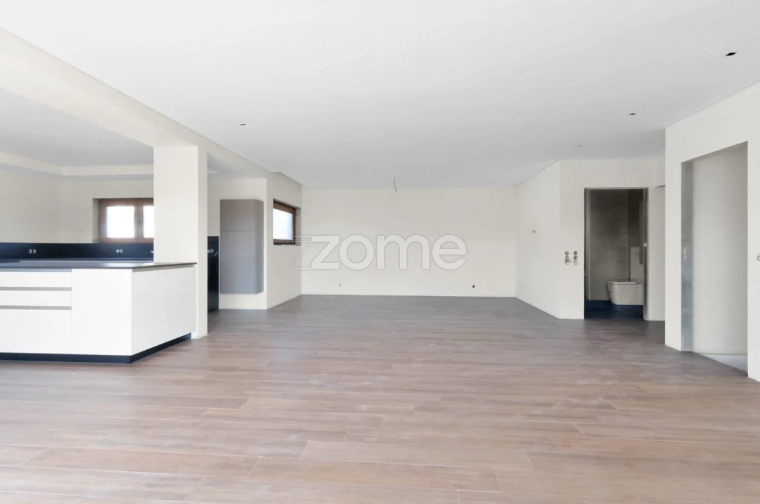 Moradia T3 para Venda em Caldas de São Jorge e Pigeiros Foto 19