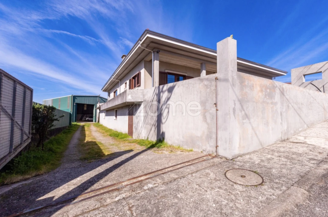 Moradia T3 para Venda em Caldas de São Jorge e Pigeiros Foto 26