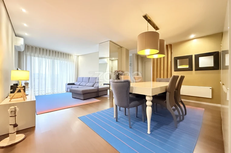 Apartamento T4 para Venda em Antas e Abade de Vermoim Foto 2