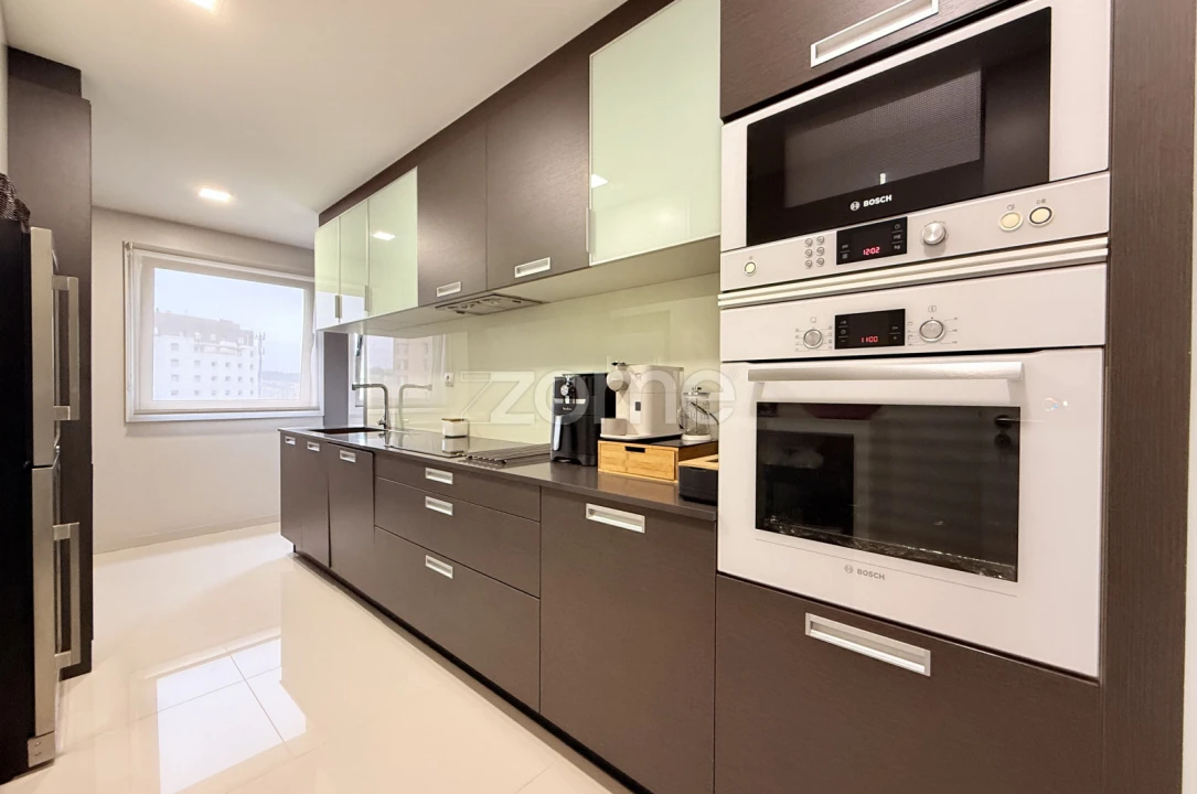 Apartamento T4 para Venda em Antas e Abade de Vermoim Foto 17