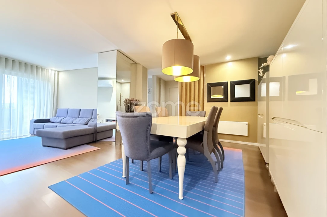 Apartamento T4 para Venda em Antas e Abade de Vermoim Foto 9