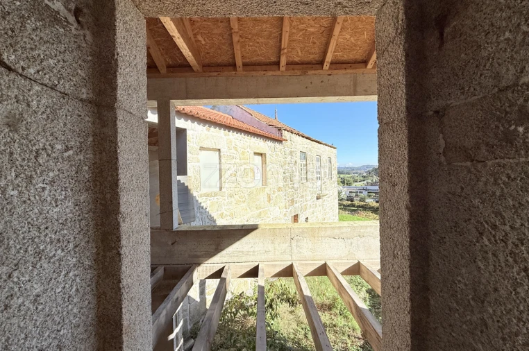 Moradia T3 para Venda em Gondifelos, Cavalões e Outiz Foto 7