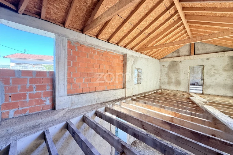 Moradia T3 para Venda em Gondifelos, Cavalões e Outiz Foto 8