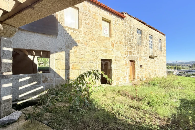 Moradia T3 para Venda em Gondifelos, Cavalões e Outiz Foto 4
