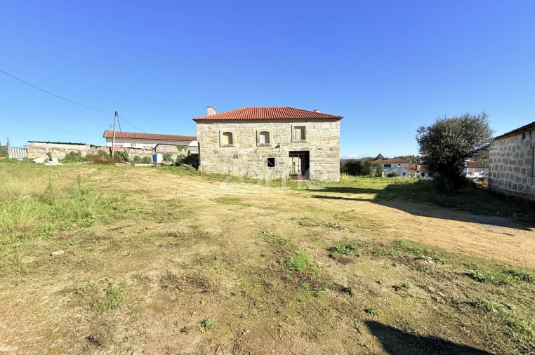 Moradia T3 para Venda em Gondifelos, Cavalões e Outiz Foto 25