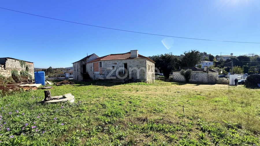 Moradia T3 para Venda em Gondifelos, Cavalões e Outiz