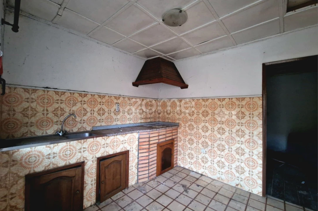 Moradia T3 para Venda em Lodares Foto 6