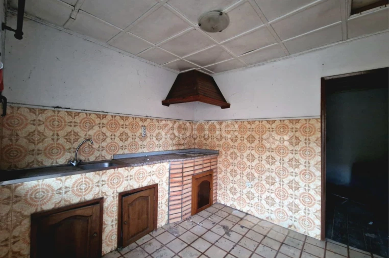 Moradia T3 para Venda em Lodares Foto 6