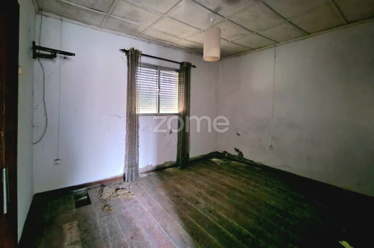 Moradia T3 para Venda em Lodares Foto 7