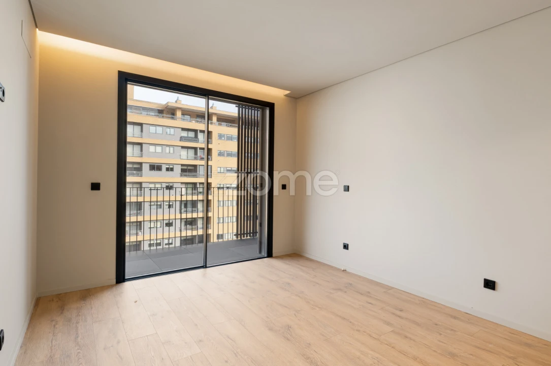 Apartamento T1 para Venda em Vilar de Andorinho Foto 13