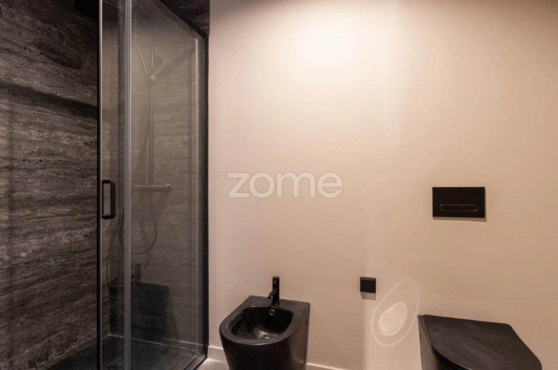 Apartamento T1 para Venda em Vilar de Andorinho Foto 12