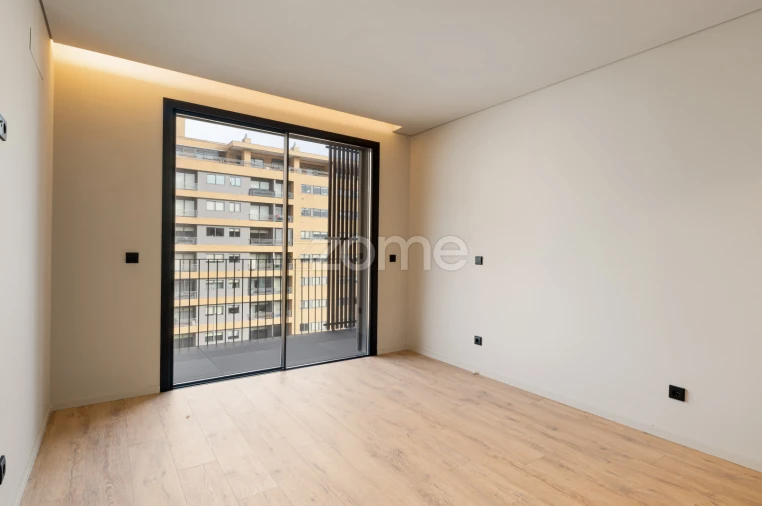 Apartamento T1 para Venda em Vilar de Andorinho Foto 13