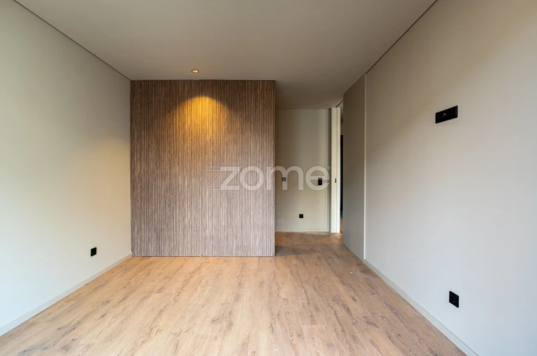 Apartamento T1 para Venda em Vilar de Andorinho Foto 14