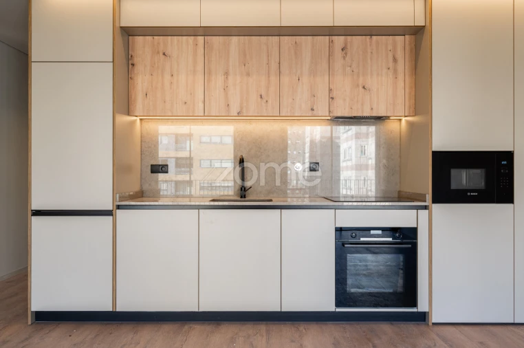 Apartamento T1 para Venda em Vilar de Andorinho Foto 4