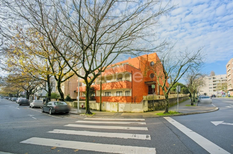 Apartamento T4 para Venda em Ramalde Foto 2