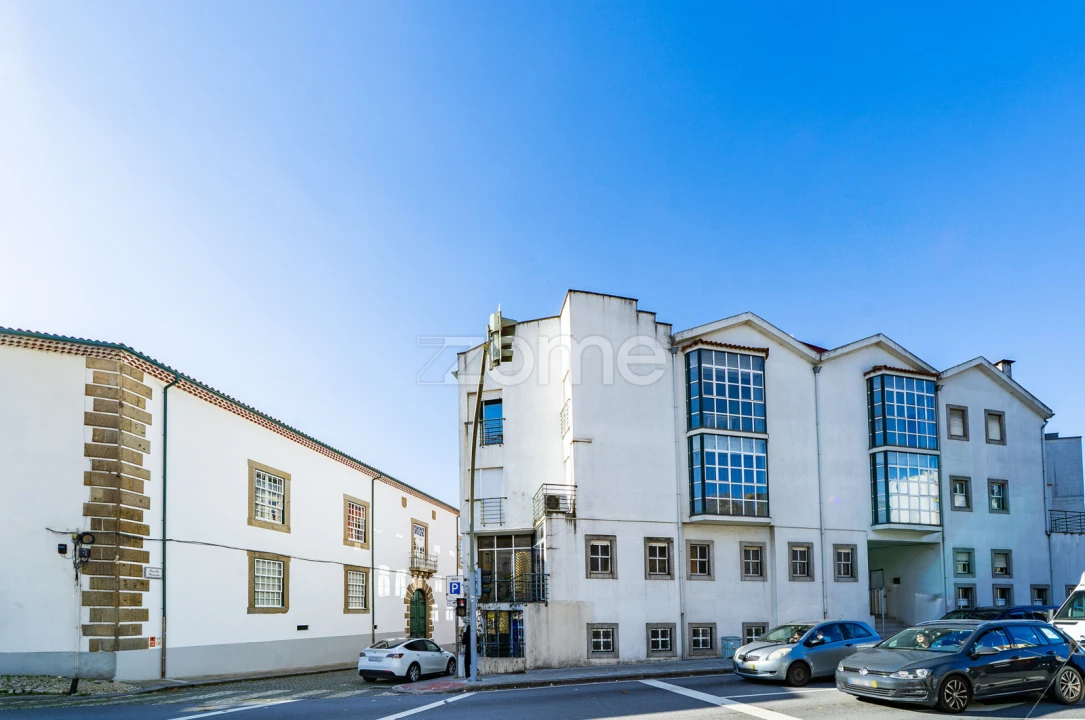 Negócio para Arrendamento em Braga (Maximinos, Sé e Cividade) Foto 3