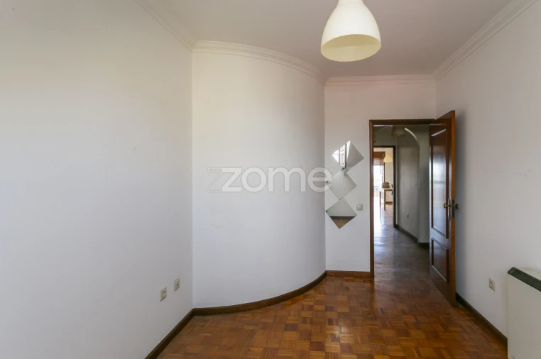 Apartamento T2 para Venda em Azurara Foto 19
