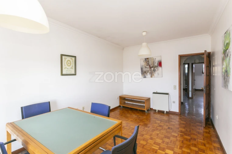 Apartamento T2 para Venda em Azurara Foto 10