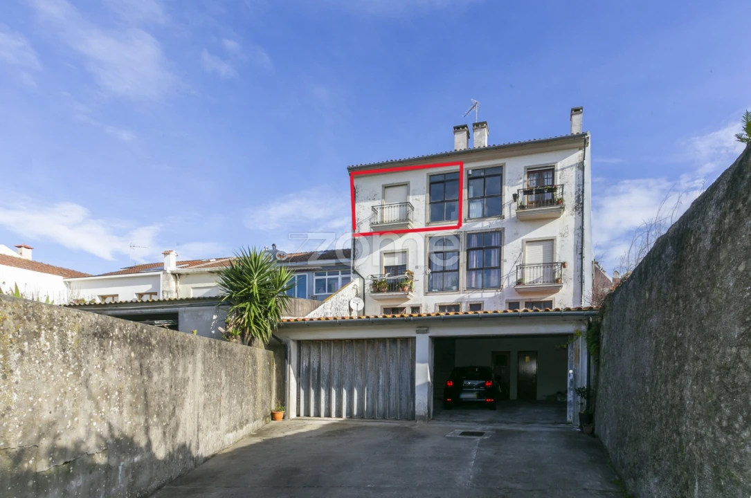 Apartamento T2 para Venda em Azurara Foto 2