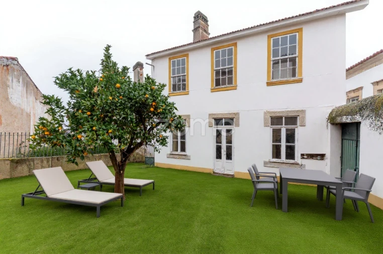 Prédio para Venda em Torre de Moncorvo Foto 39