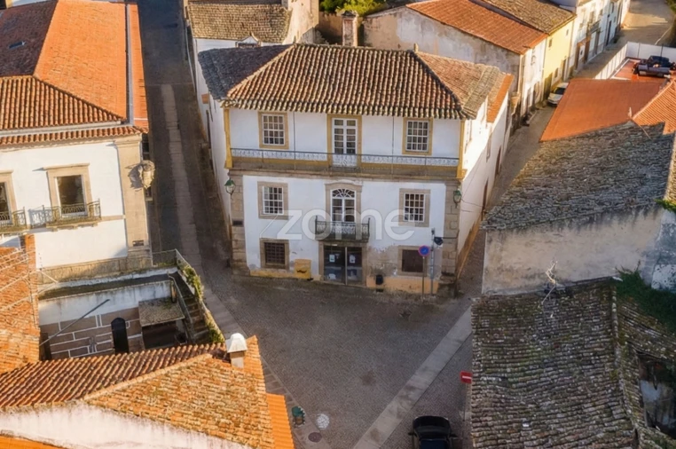 Prédio para Venda em Torre de Moncorvo Foto 49