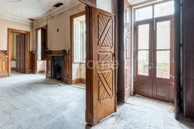 Prédio para Venda em Torre de Moncorvo Foto 13