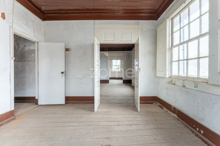 Prédio para Venda em Torre de Moncorvo Foto 28