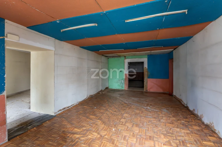 Prédio para Venda em Torre de Moncorvo Foto 42