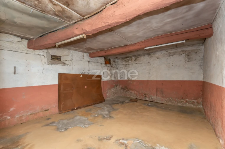 Prédio para Venda em Torre de Moncorvo Foto 44