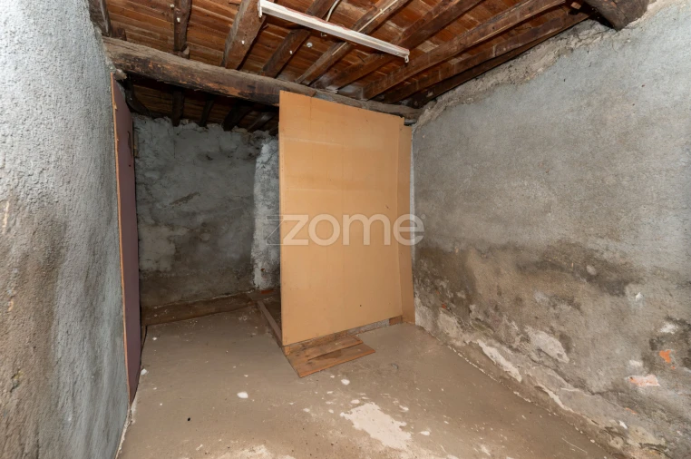 Prédio para Venda em Torre de Moncorvo Foto 45