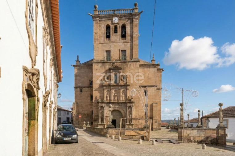 Prédio para Venda em Torre de Moncorvo Foto 51