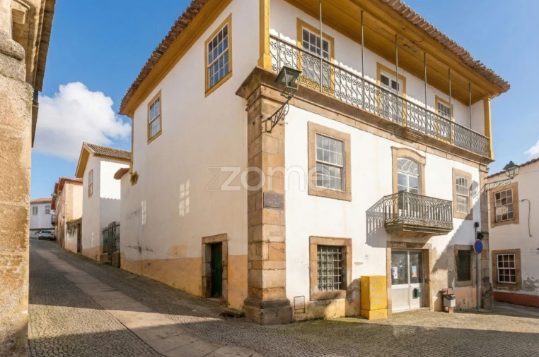 Prédio para Venda em Torre de Moncorvo Foto 1